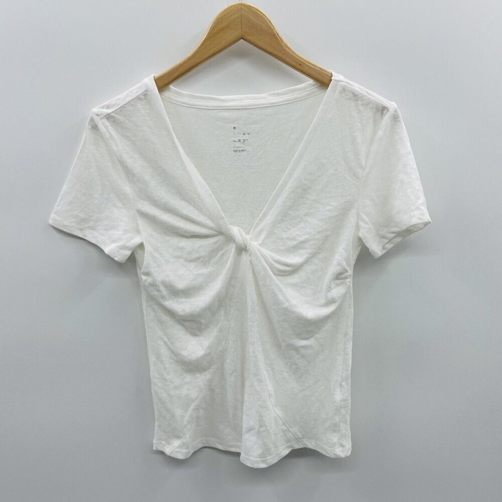 A New Day Womens Size XS Twisted V-Neck Linen Short Sleeve T-Shirt in White 2634